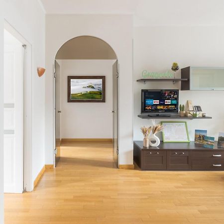 2-Bedroom Apartment In Alba With Free Parking And Air Conditioning Eksteriør bilde